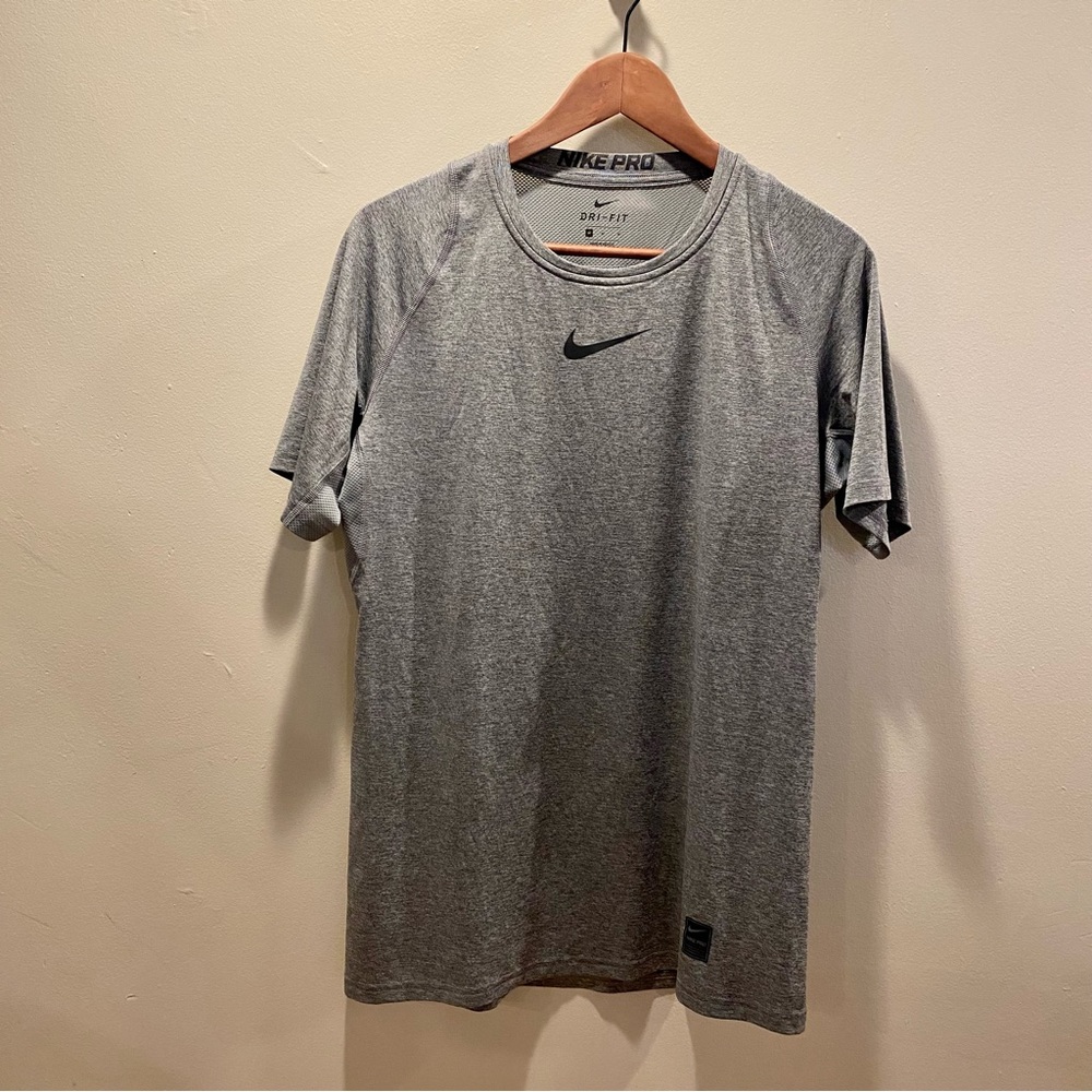 Nike Dri-Fit Center Swoosh T-Shirt
